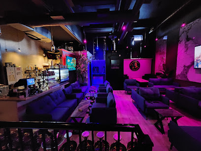Perk & Puff hookah lounge, Vancouver